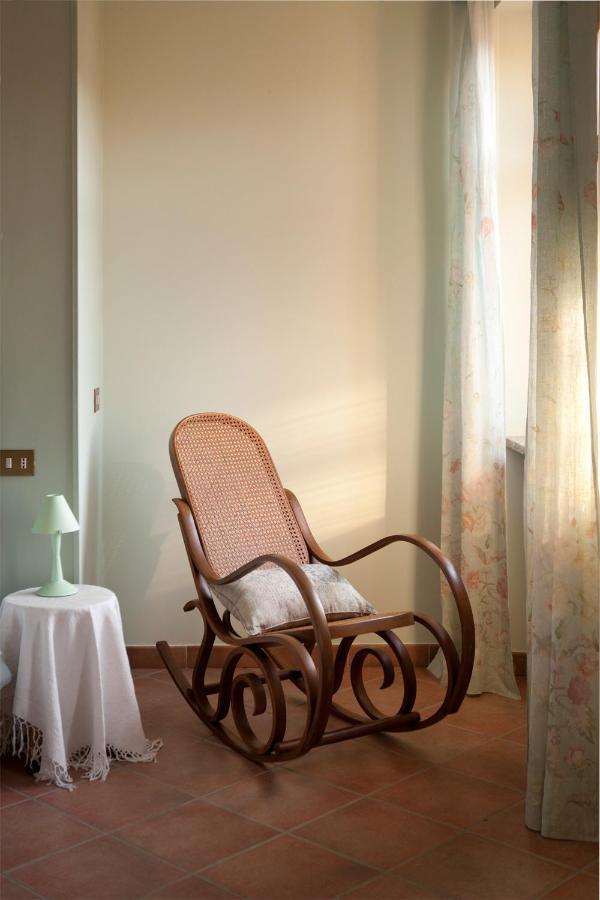Bed and Breakfast Il Germano Reale Альба Экстерьер фото